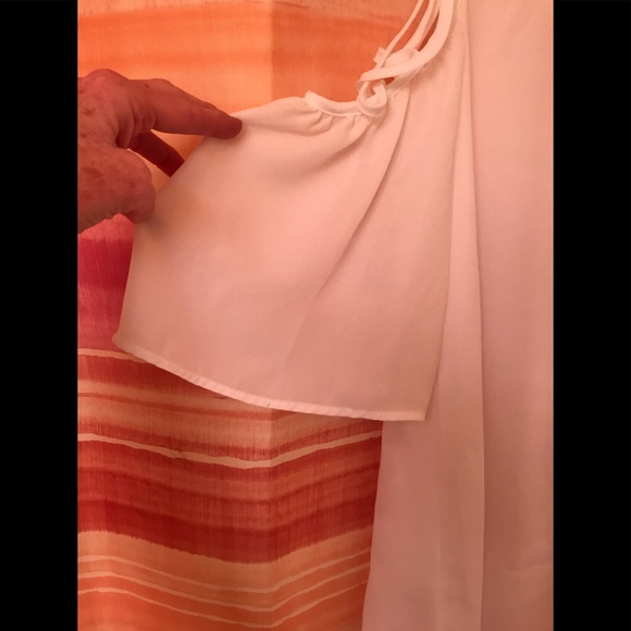 Cold shoulder top - Picture 2 of 4